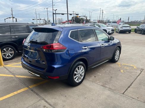 Used 2019 Nissan Rogue SV FWD image 5