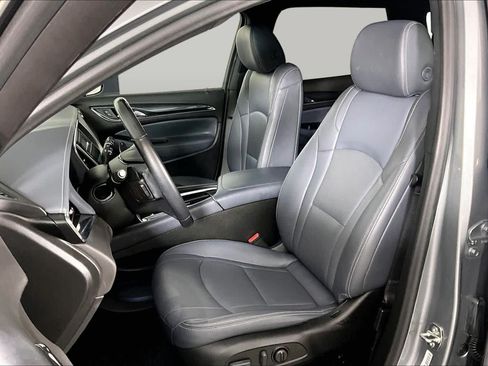 Used 2023 Buick Enclave Essence w/ Sport Touring Edition FWD image 8