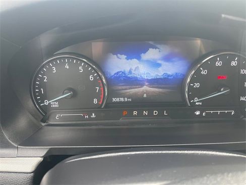 Used 2022 Ford Explorer XLT w/ Equipment Group 202A image 14