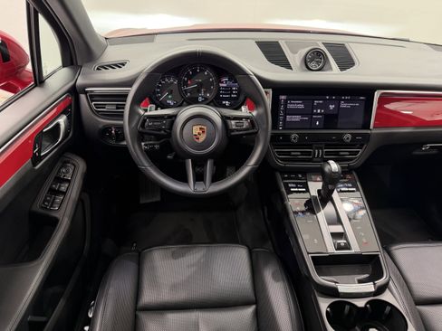 Certified 2024 Porsche Macan image 25