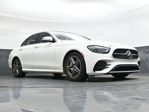 Used 2023 Mercedes-Benz E 350 4MATIC Sedan image 32