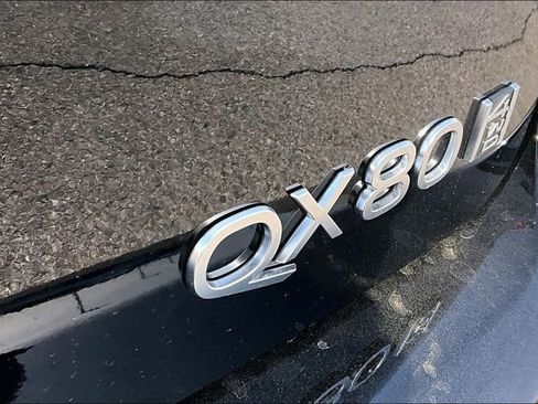 New 2026 INFINITI QX80 Luxe image 8