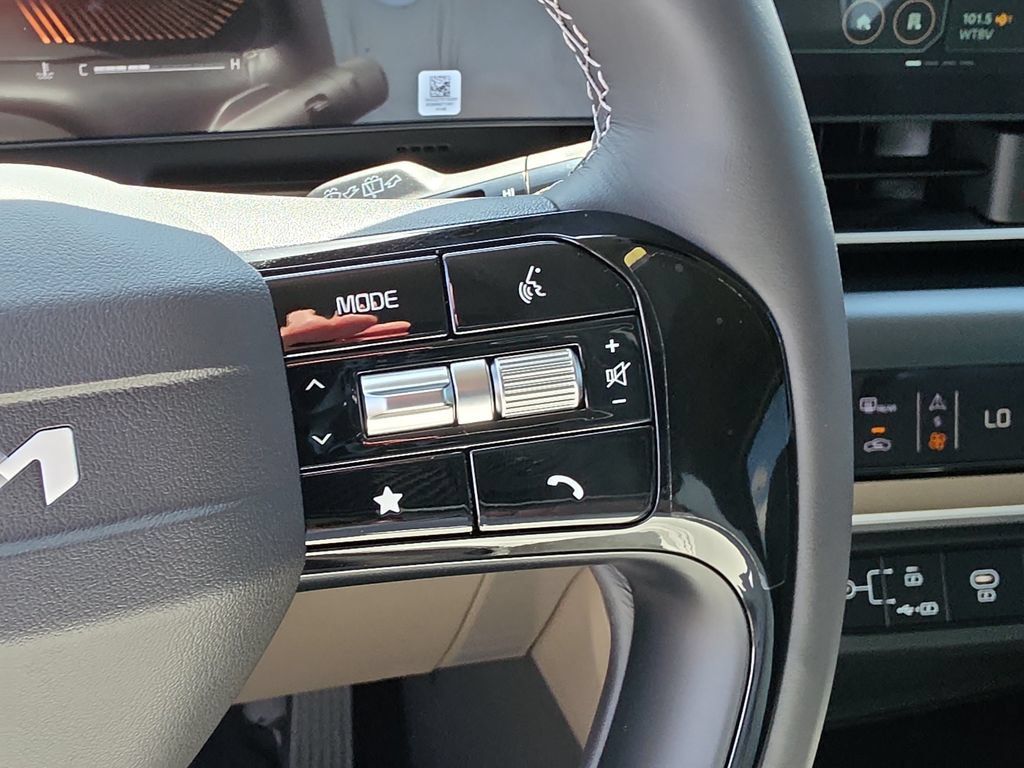 New 2027 Kia Carnival LX FWD image 31