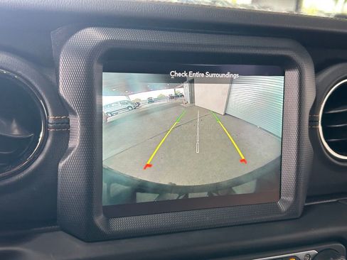 Used 2023 Jeep Wrangler Altitude image 20