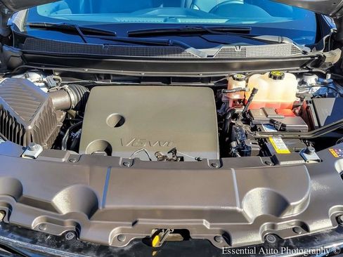 Used 2023 Chevrolet Traverse RS w/ LPO, Floor Liner Package AWD/4WD image 37