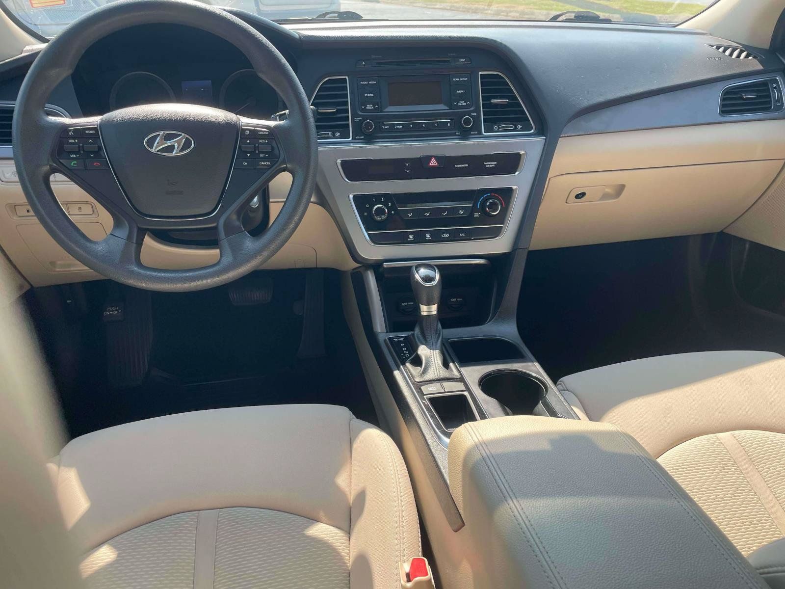 Used 2017 Hyundai Sonata SE FWD image 15
