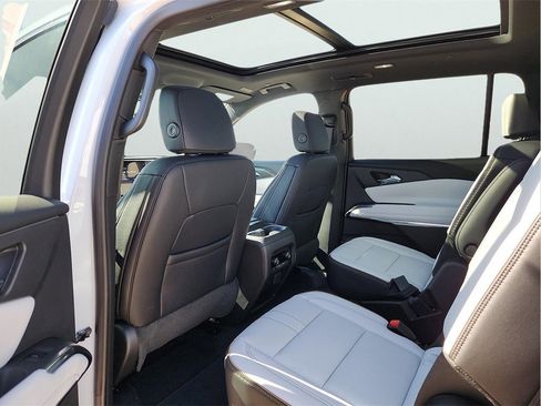 New 2026 Chevrolet Traverse High Country image 18
