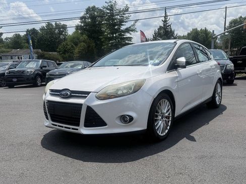 Used 2014 Ford Focus Titanium FWD image 4