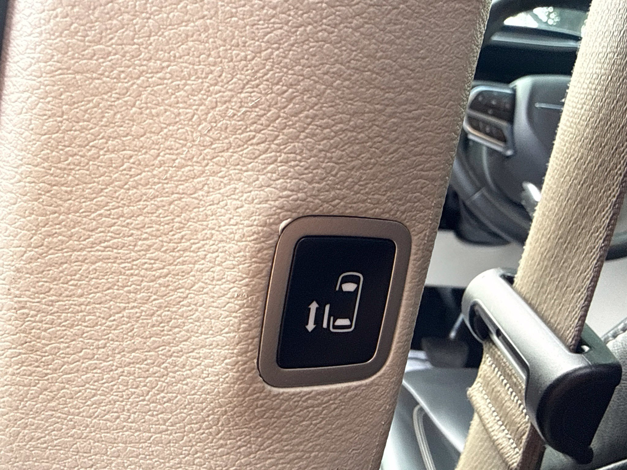 Used 2023 Chrysler Pacifica Touring-L FWD image 20