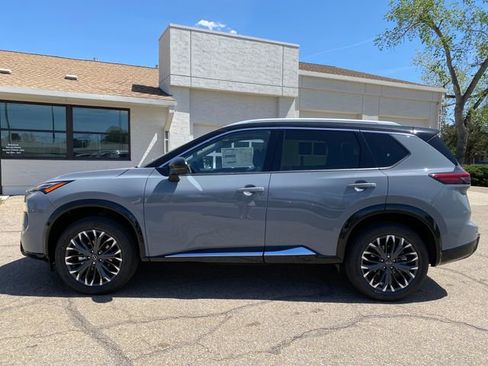 New 2026 Nissan Rogue Platinum AWD/4WD image 2