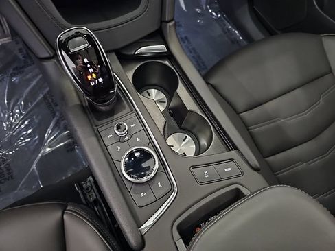 Used 2025 Cadillac XT6 Sport w/ Platinum Package image 27