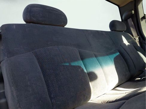 Used 2000 Chevrolet Silverado 1500 LS w/ Off-Road Chassis Pkg image 19