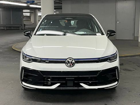 New 2026 Volkswagen Golf image 32