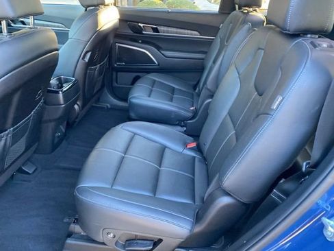 Used 2023 Kia Telluride SX image 17