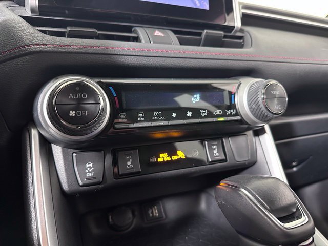 Used 2024 Toyota RAV4 SE AWD/4WD image 18
