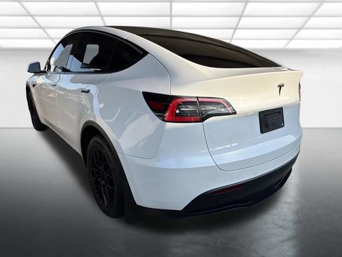 Used 2022 Tesla Model Y Long Range AWD/4WD image 4