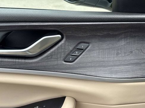 Used 2021 Jeep Grand Cherokee L Limited w/ Luxury Tech Group II image 13