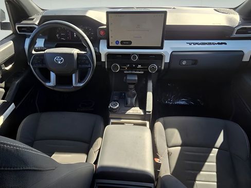 Used 2024 Toyota Tacoma TRD Off-Road image 26