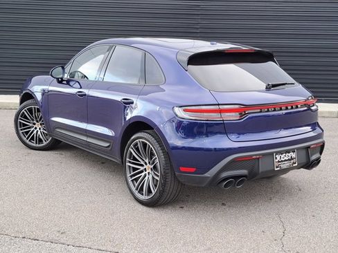 Certified 2025 Porsche Macan image 5