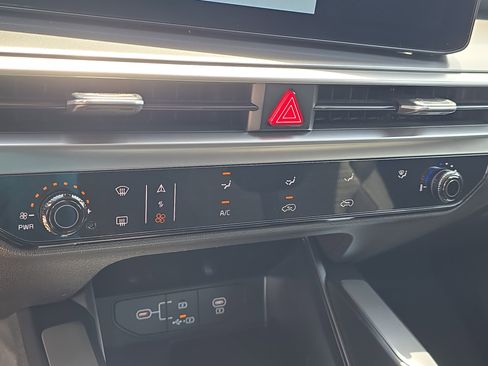 Certified 2024 Kia Sorento LX FWD image 24