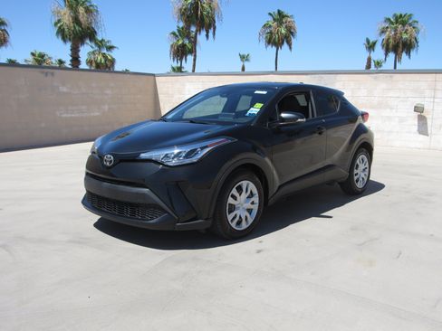 Used 2021 Toyota C-HR LE FWD image 1