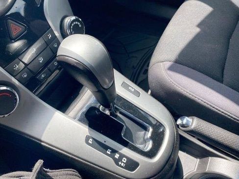 Used 2014 Chevrolet Cruze LT FWD image 39