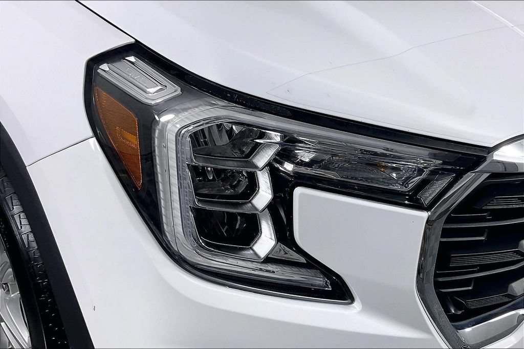 Certified 2023 GMC Terrain SLE FWD image 28