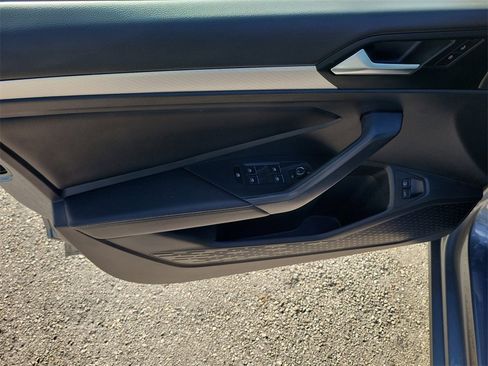 Certified 2022 Volkswagen Jetta Sport image 15