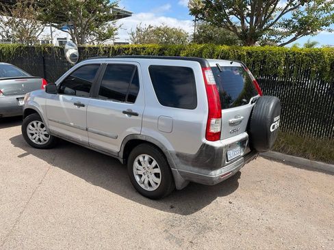 Used 2005 Honda CR-V LX image 14