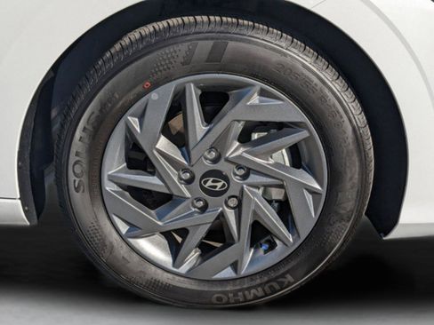 New 2026 Hyundai Elantra Sport FWD image 14