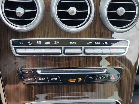 Used 2016 Mercedes-Benz GLC 300 4MATIC image 42