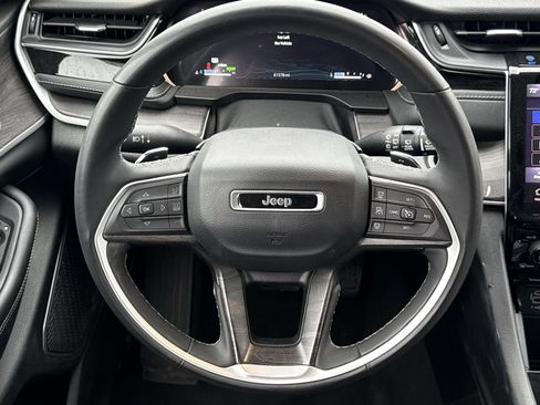 Used 2024 Jeep Grand Cherokee Limited 4xe AWD/4WD image 15