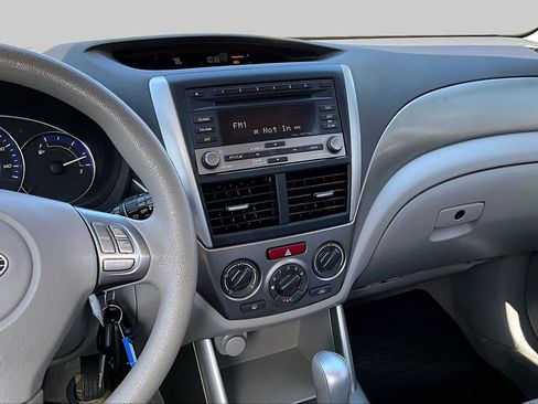 Used 2010 Subaru Forester 2.5X AWD/4WD image 6