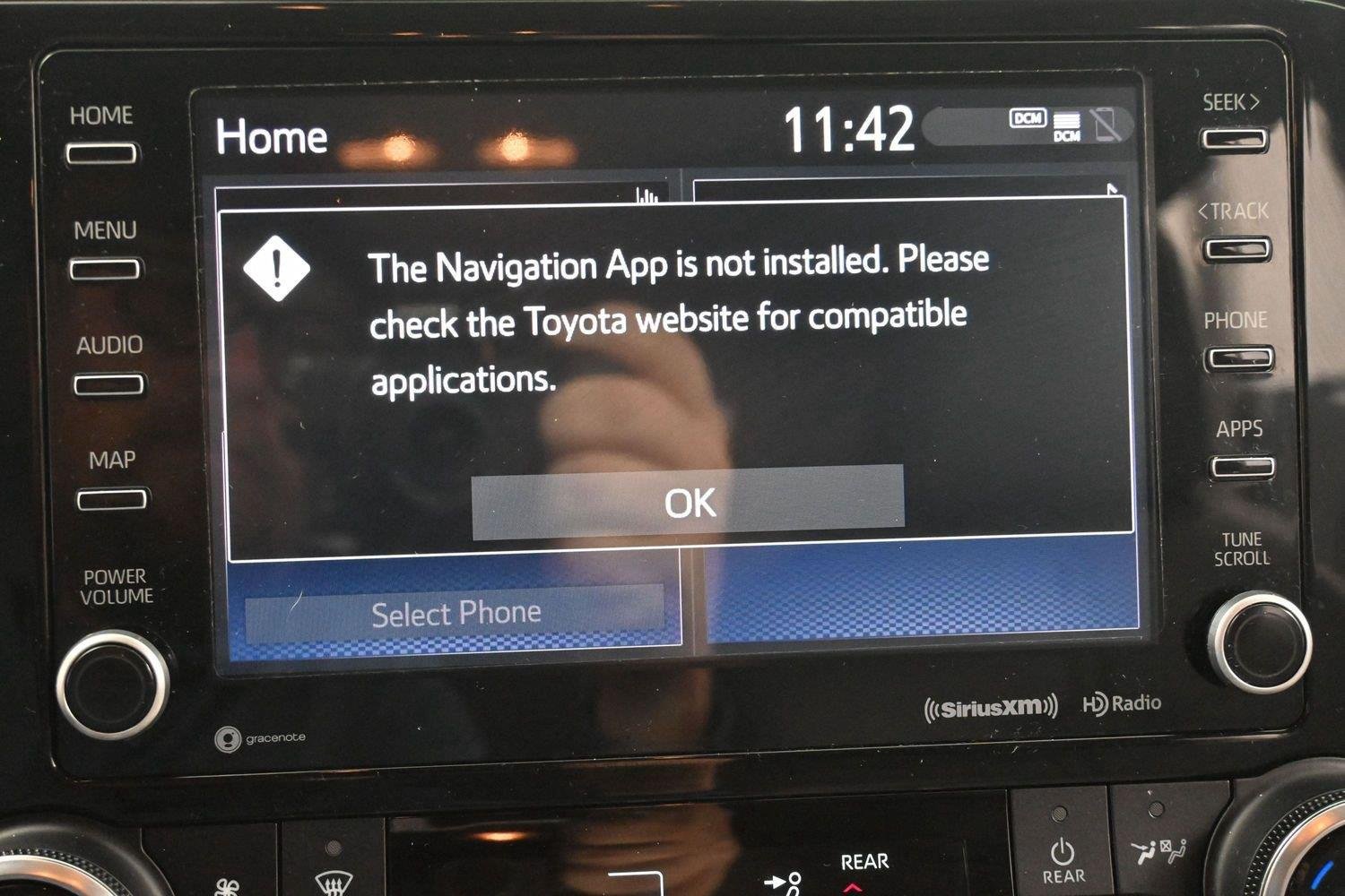 Used 2022 Toyota Highlander XLE FWD image 23