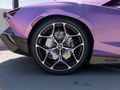 Used 2026 Lamborghini Revuelto AWD/4WD image 31
