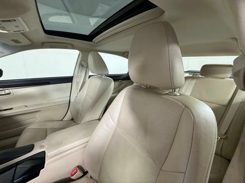 Used 2015 Lexus ES 350 w/ Luxury Package FWD image 5