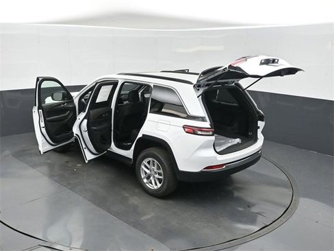 New 2025 Jeep Grand Cherokee Laredo X image 49
