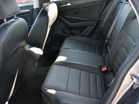 Used 2024 Volkswagen Jetta SE image 32