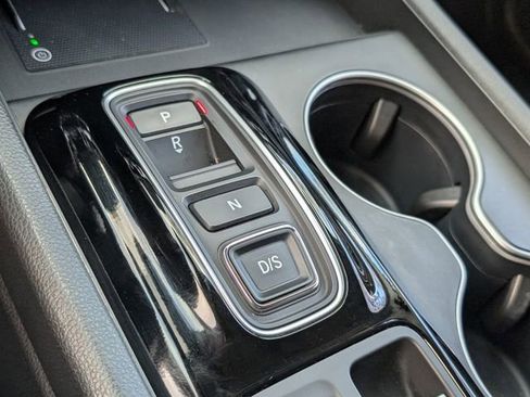 Used 2025 Honda Pilot Touring image 34