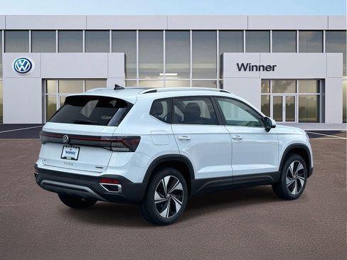 New 2025 Volkswagen Taos SE image 5