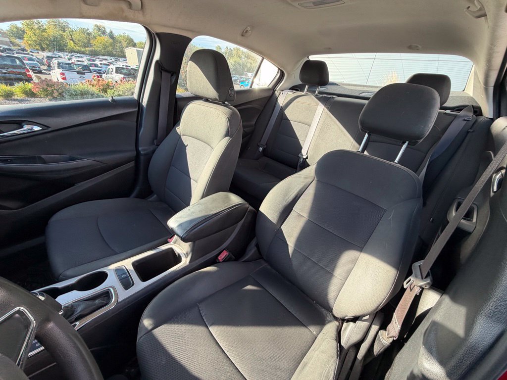 Used 2017 Chevrolet Cruze LS FWD image 10