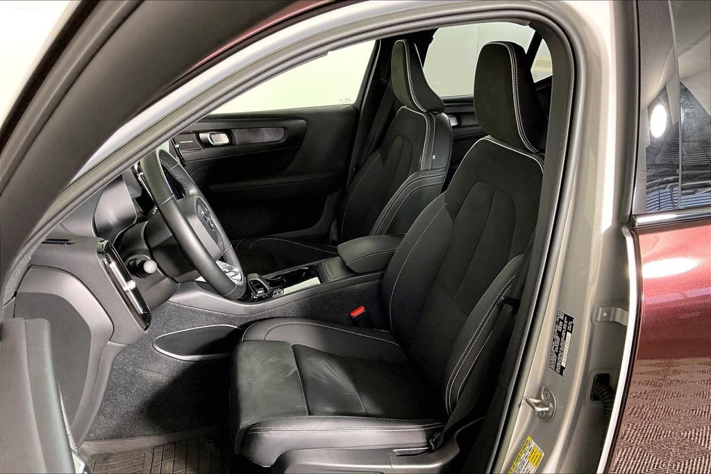 Used 2023 Volvo XC40 Recharge Ultimate w/ Protection Package Premier AWD/4WD image 24