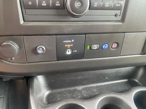 Used 2020 Chevrolet Express 2500 w/ Driver Convenience Package RWD image 12
