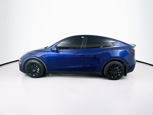 Used 2022 Tesla Model Y Long Range AWD/4WD image 4