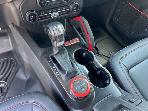 Used 2025 Ford Bronco Stroppe Edition image 27