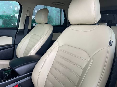 Used 2018 Ford Edge SEL w/ Equipment Group 201A image 18