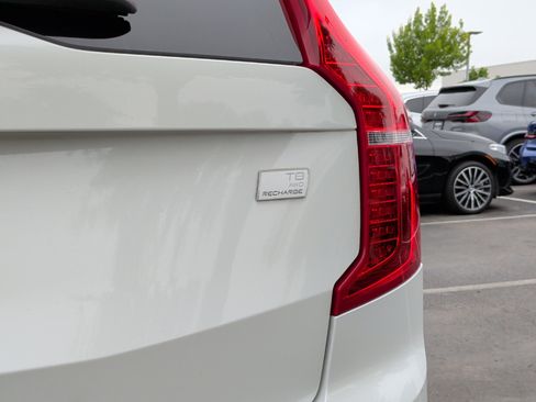 Used 2022 Volvo XC90 T8 Inscription w/ Advanced Package image 12