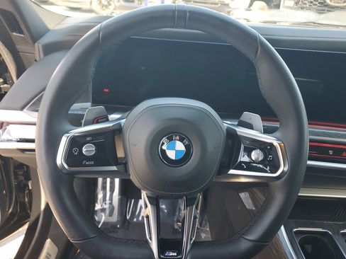 Used 2024 BMW 740i image 24