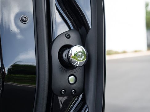 Used 2022 Rolls-Royce Cullinan Black Badge w/ Dark Exterior Package AWD/4WD image 58