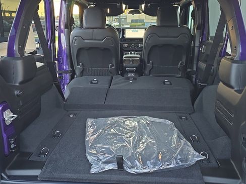 New 2026 Jeep Wrangler Unlimited Rubicon image 10